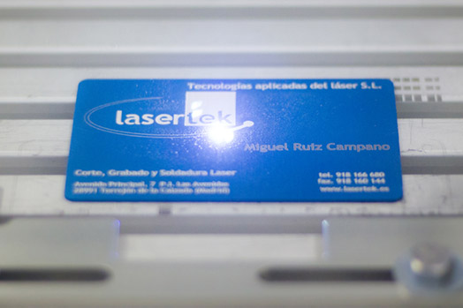 Grabado laser de metales Lasertek 1